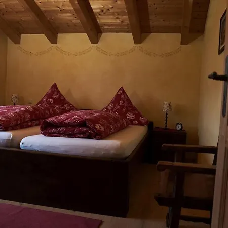 With 2 Bedrooms Сasa de vacaciones *